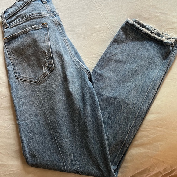 Abercrombie 90’s Curve Love Ultra High Rise Straight Jean - Picture 4 of 4